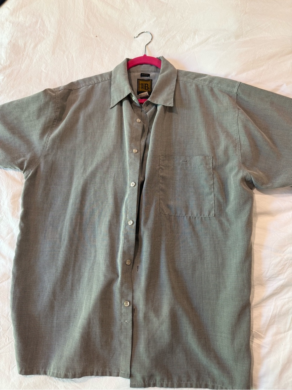Relaxed Short-Sleeve Button-Down Shirt in Faded Sage Green